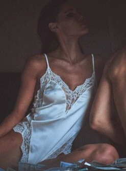 Fleur Du Mal Venus Lace Teddy -Sexy Wear Hub 011 GA 230202 191web 71e7c493 da02 4681 9503 e82502dacd40