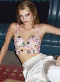 Fleur Du Mal Jardin Embroidery Longline Demi Bra -Sexy Wear Hub 20220131 FLEURDUMAL SHOT10 043web d436582d fbc6 4b07 96c5 6642b2df2cf3