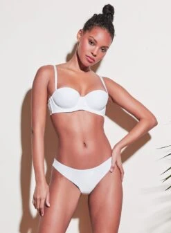 Fleur Du Mal Charlotte Lace Seamless Thong