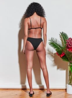 Fleur Du Mal Organic Cotton Luxe Triangle Bra -Sexy Wear Hub 210317 FLEURDUMAL SHOT 13 2137full