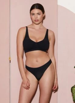 Fleur Du Mal Le Body Seamless Bralette 13 Fleur Du Mal Le Body Seamless Bralette -Sexy Wear Hub FleurDuMal8666 crop